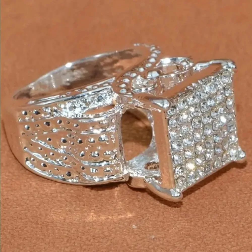 Unisex diamond Wedding ring sz 9